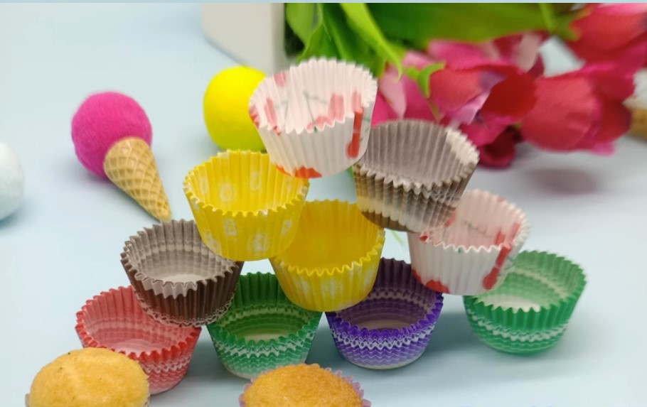 650 cái cup giấy nến mềm đường kính đáy 2.5cm F6 dùng để lót bánh các loại