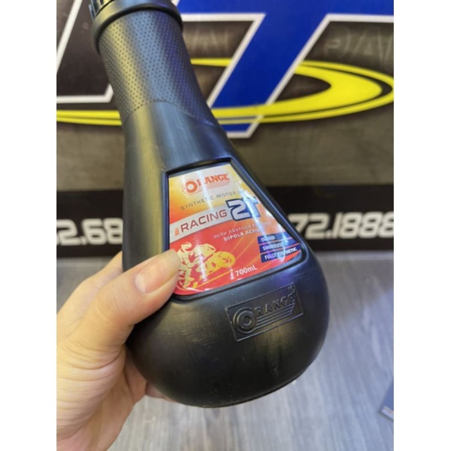 Nhớt thơm Orange 2T Racing - Chai đen