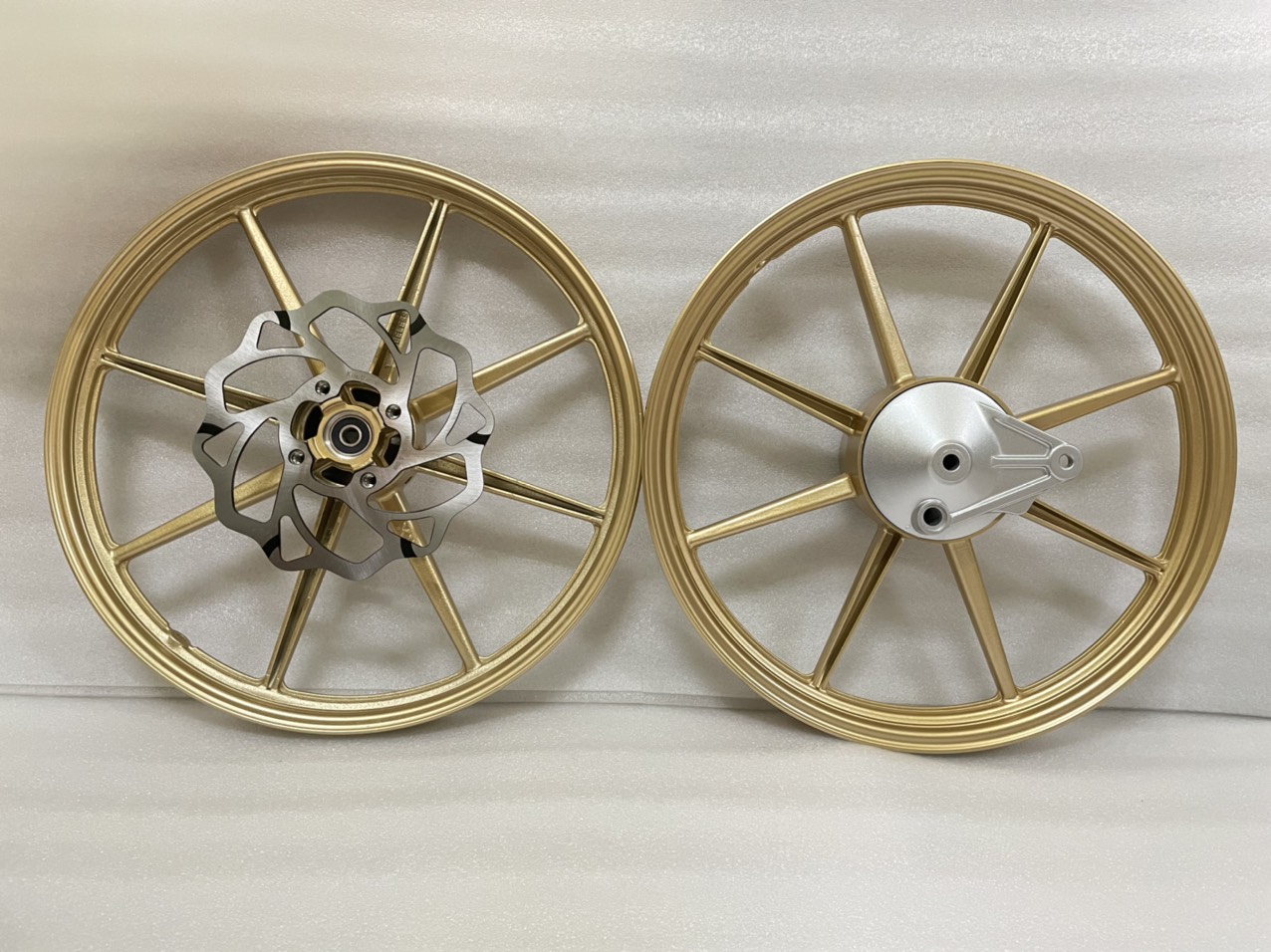 MÂM-VÀNH ĐÚC KIỂU 8 CÂY 1 ĐĨA X1R GẮN XE BLADE, FUTURE, WAVE S, RSX 110, WAVE 110...