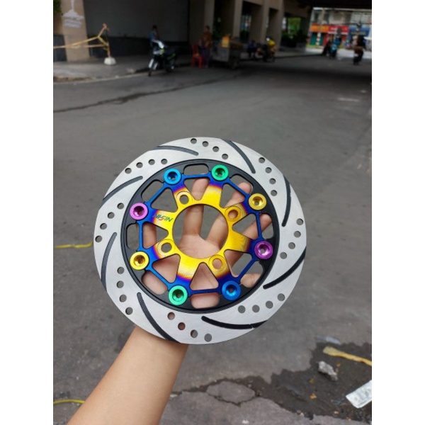 Dĩa thắng trước sirius ex135 nisin