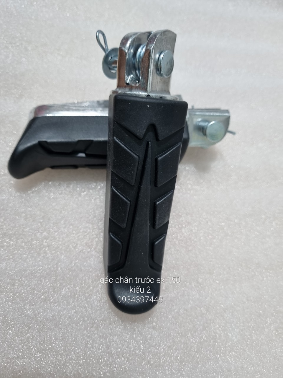 GÁC CHÂN TRƯỚC XE EX 150