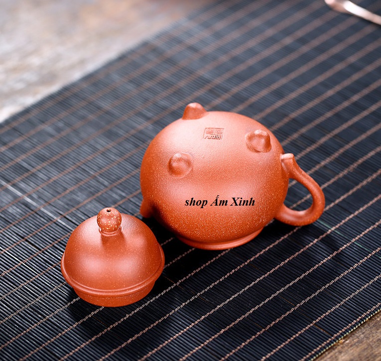 Ấm Tử Sa Nghi Hưng Dung Thiên 180 ml (Huyết Long Sa)