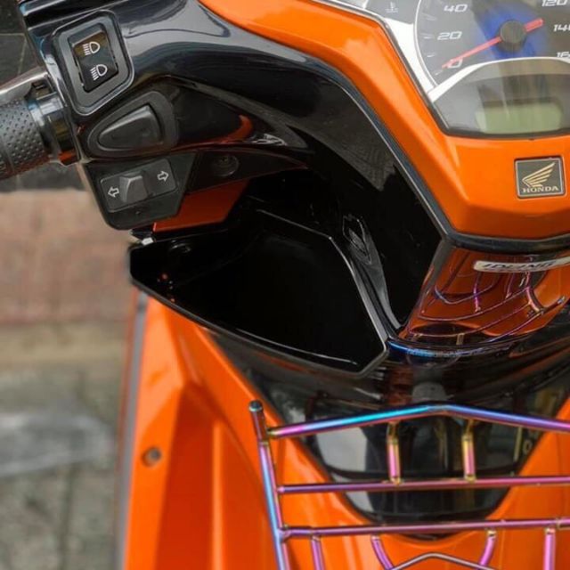 Hộp đựng đồ xe AIR BLADE 2013 - 2015 - ĐEN( TẶNG ỐC )