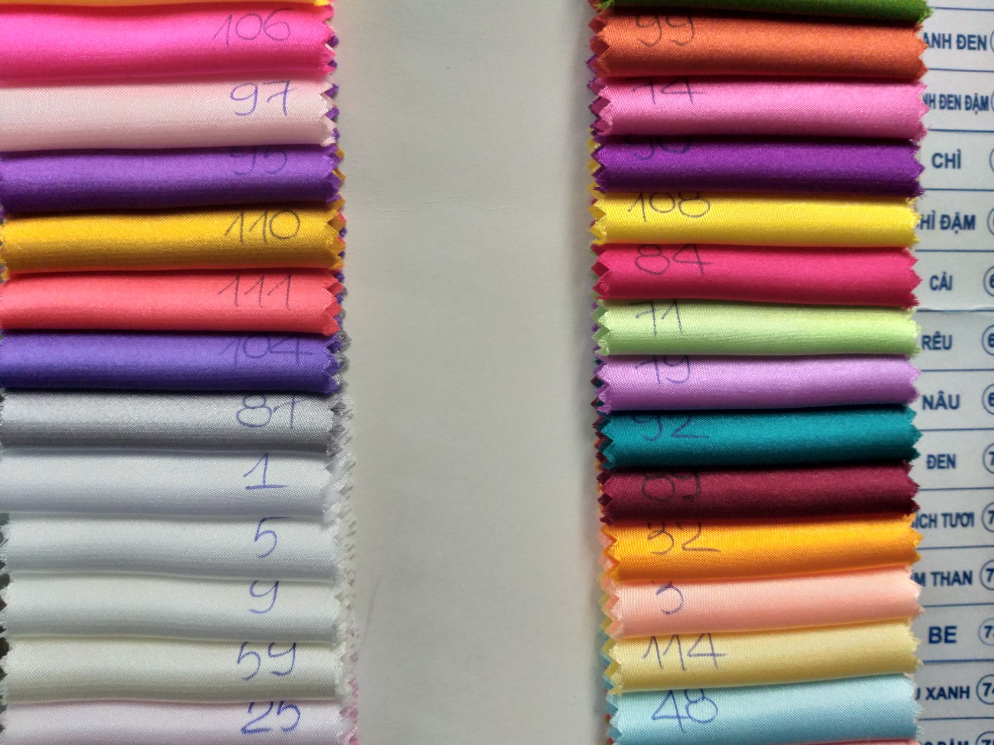 bộ ga và vỏ gối phi lụa bóng mã 61 đủ size