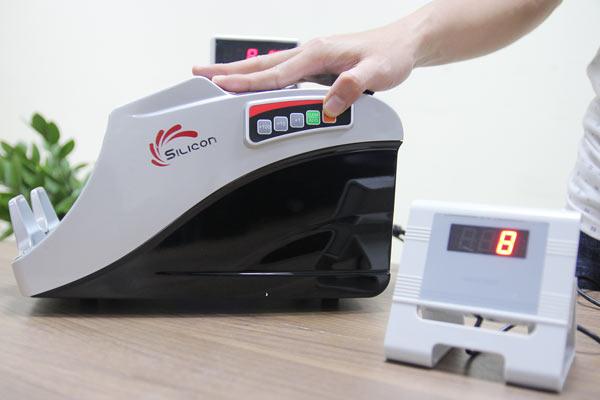 [HCM]Máy Đếm Tiền Silicon MC-9900N Thế Hệ 2018