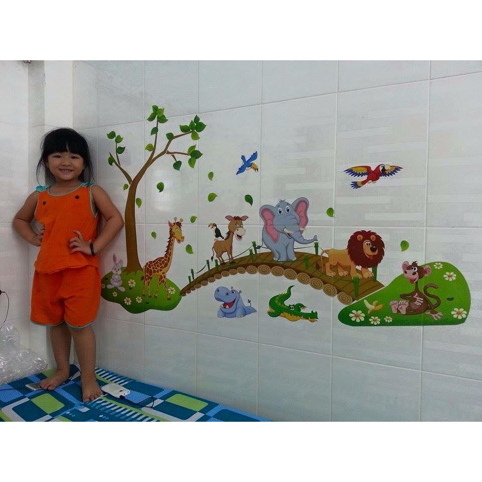 Decal dán tường thú qua cầu