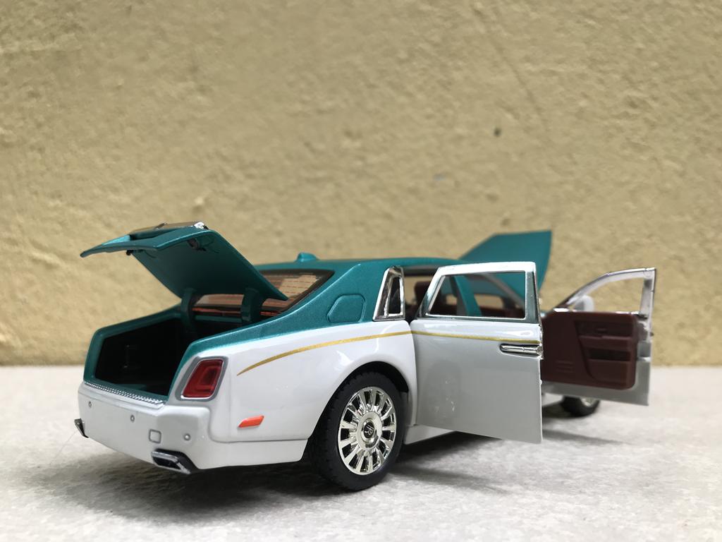Mô hình xe Ô tô Rolls-Royce Phantom 1:32