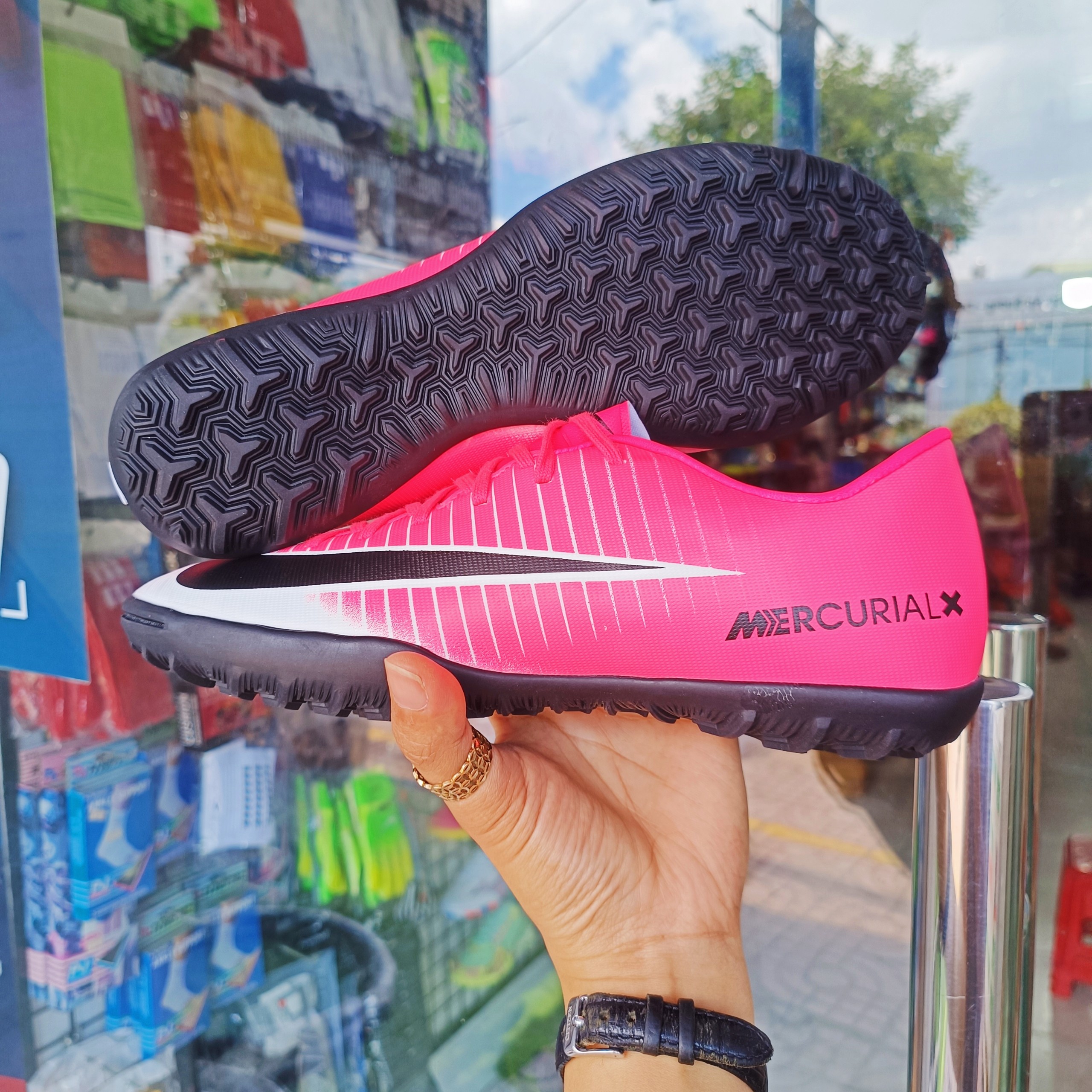 Giày đá bóng Mercurial Victory 6 tf ( Tặng khâu đế + Hộp + Tất + túi rút )