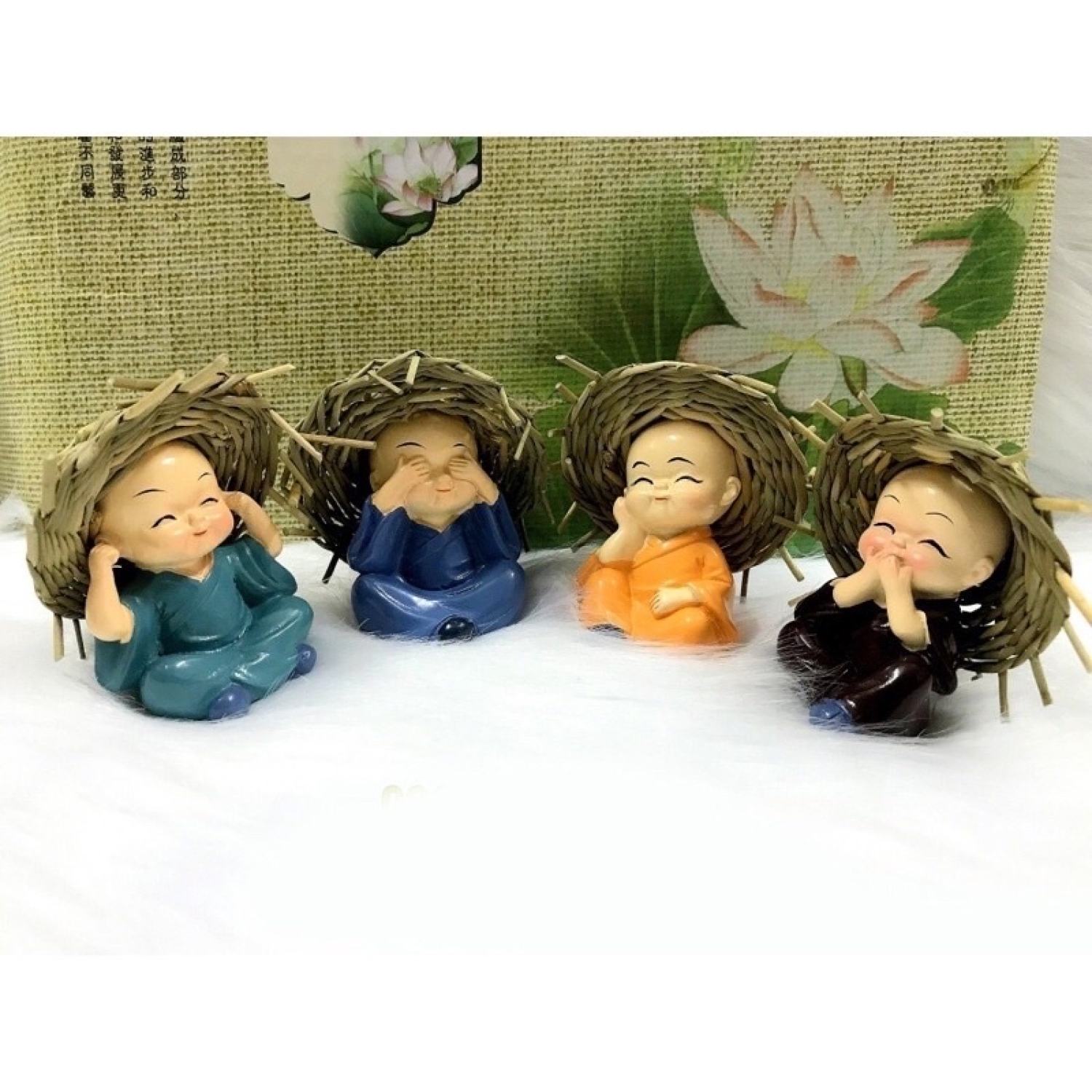 Tượng bộ tứ không đội mũ rơm,tứ tượng