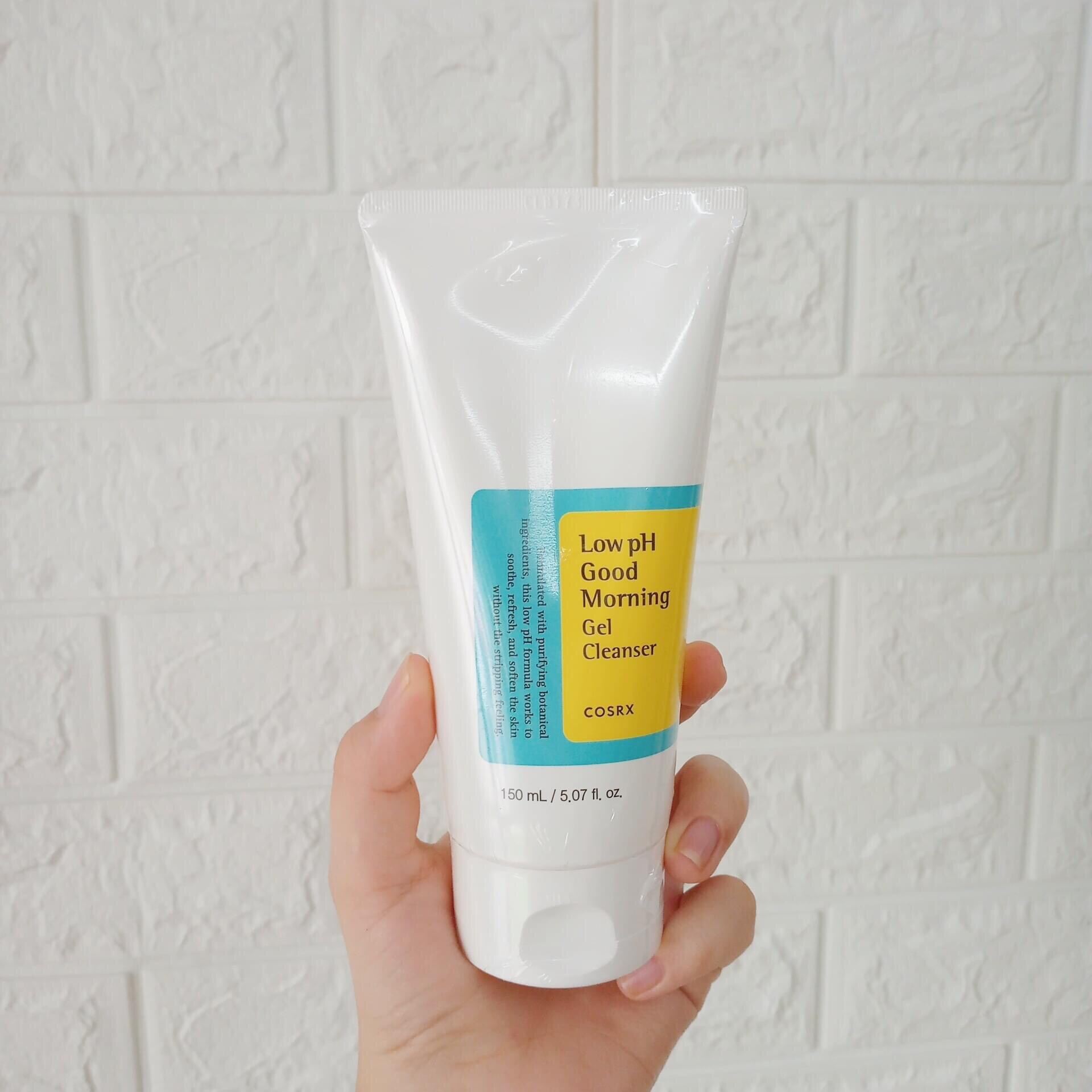 Sữa rửa mặt Cosrx Low pH Good Morning Gel Cleanser