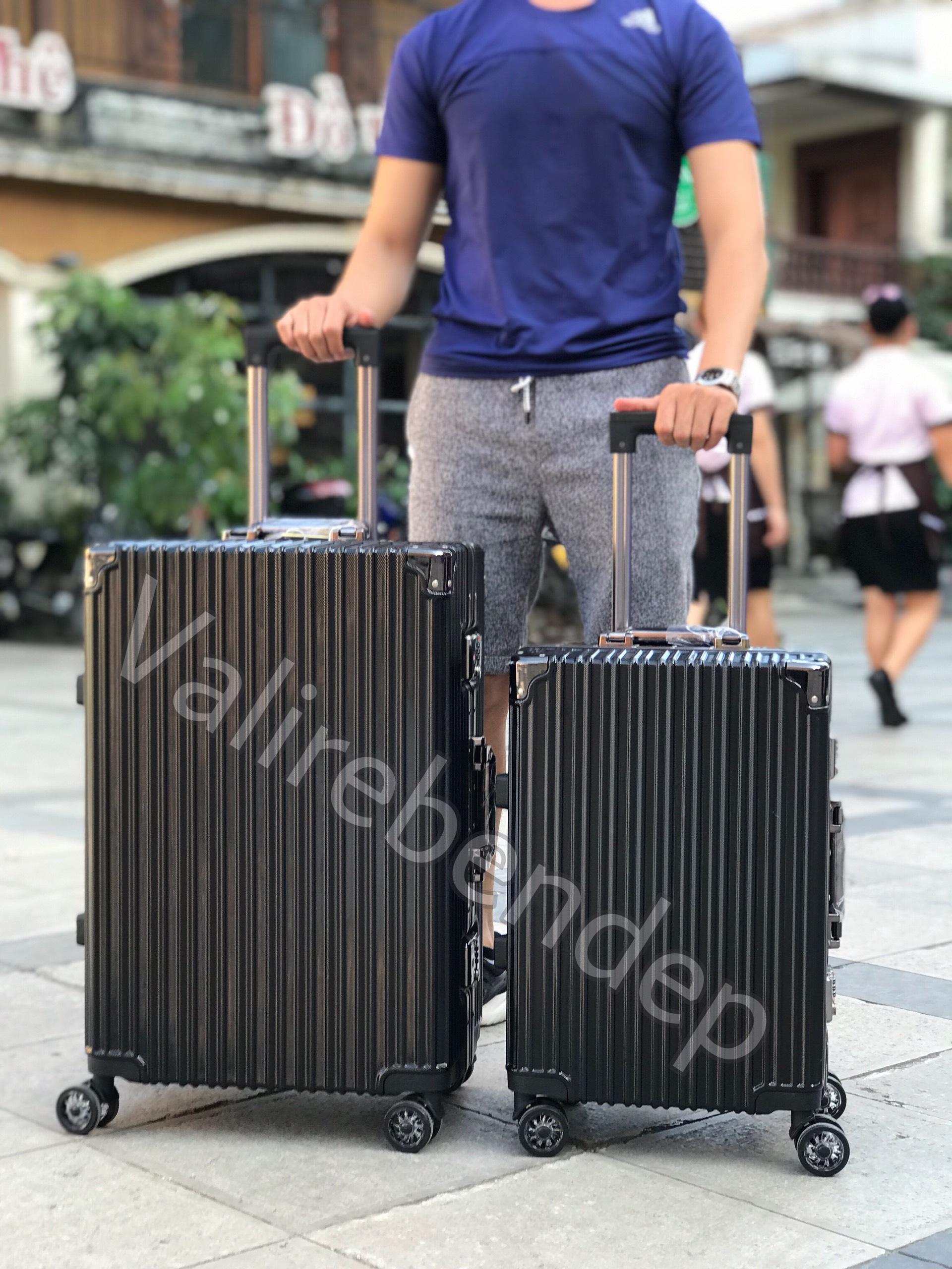 >> BÁO GIÁ VALI KÉO DU LỊCH 818 - TÍM - SIZE 24 | Shopee Lazada Sendo Tiki mới nhất 145 Vali kéo du lịch size 24 khung nhôm khóa sập chống bể vỡ, chống xước, siêu nhẹ