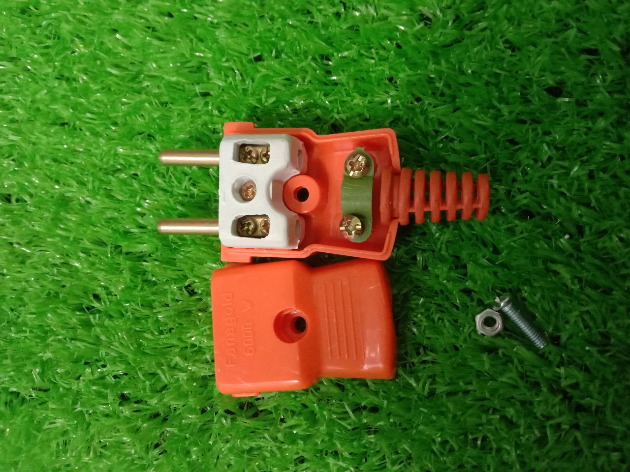 Phích cắm chịu tải 6000w