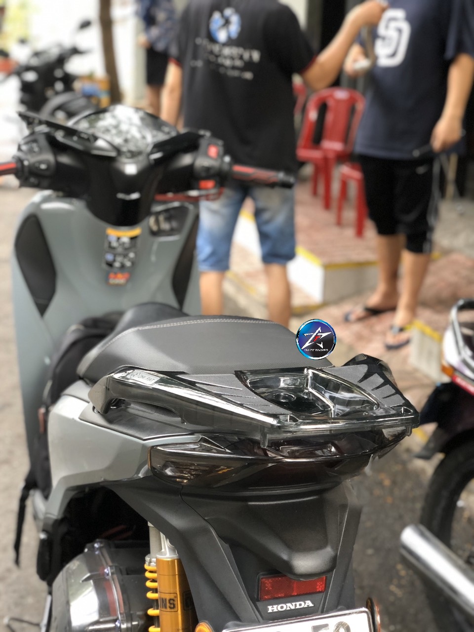 [HCM]TAY DẮT ZHIPAT SH300i CHO SHVN
