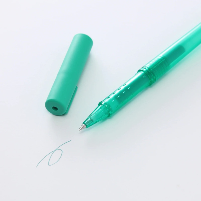 Muji bút bi xóa được nắp đậy