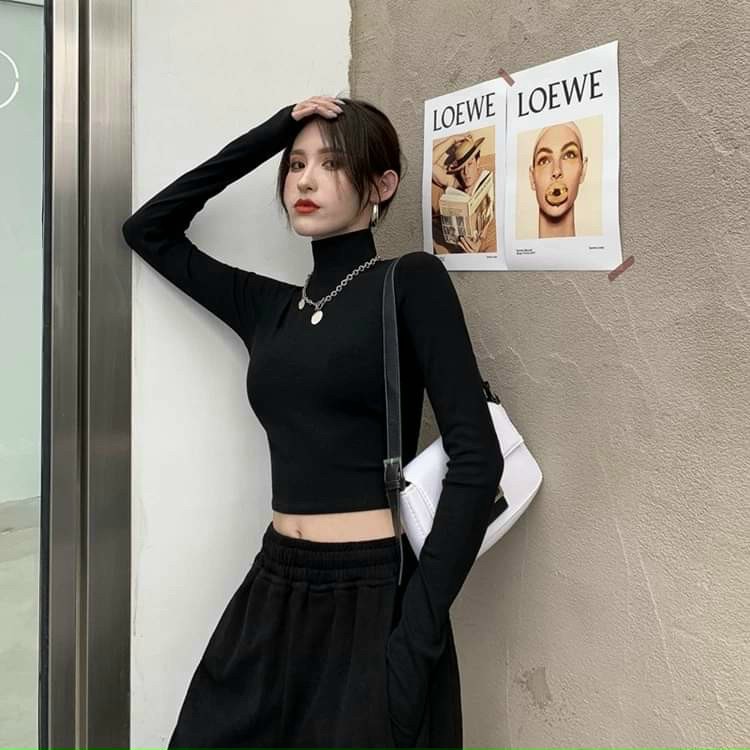 ÁO THUN CROPTOP DÀI TAY CỔ LỌ