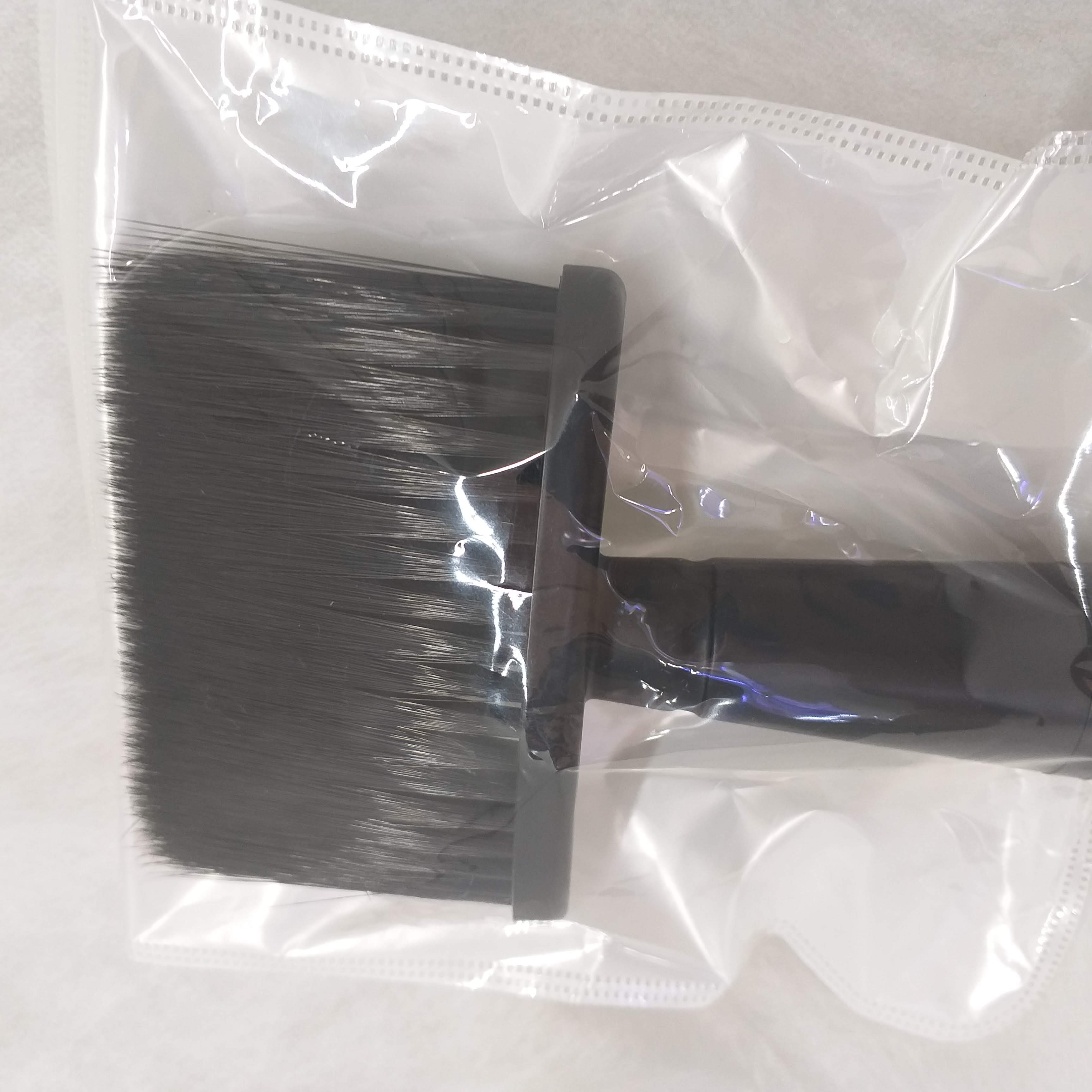 Cọ phủi tóc đen 003A