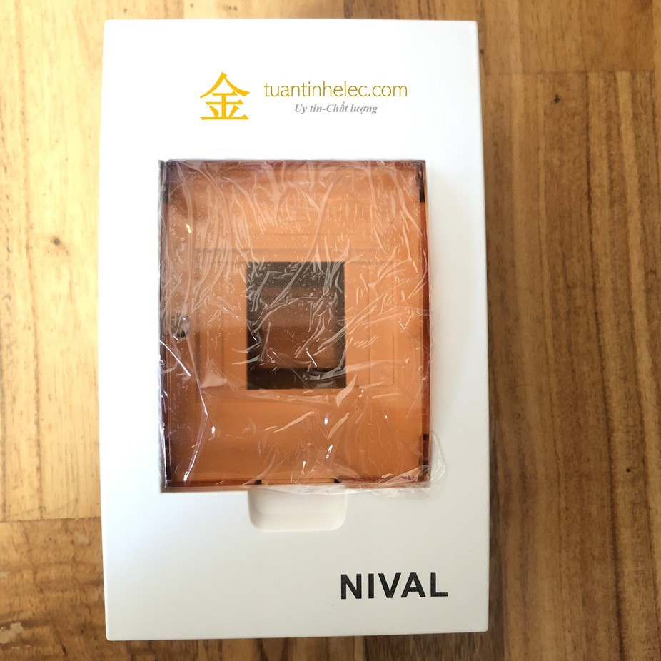 Tủ điện âm tường mặt nhựa Nival