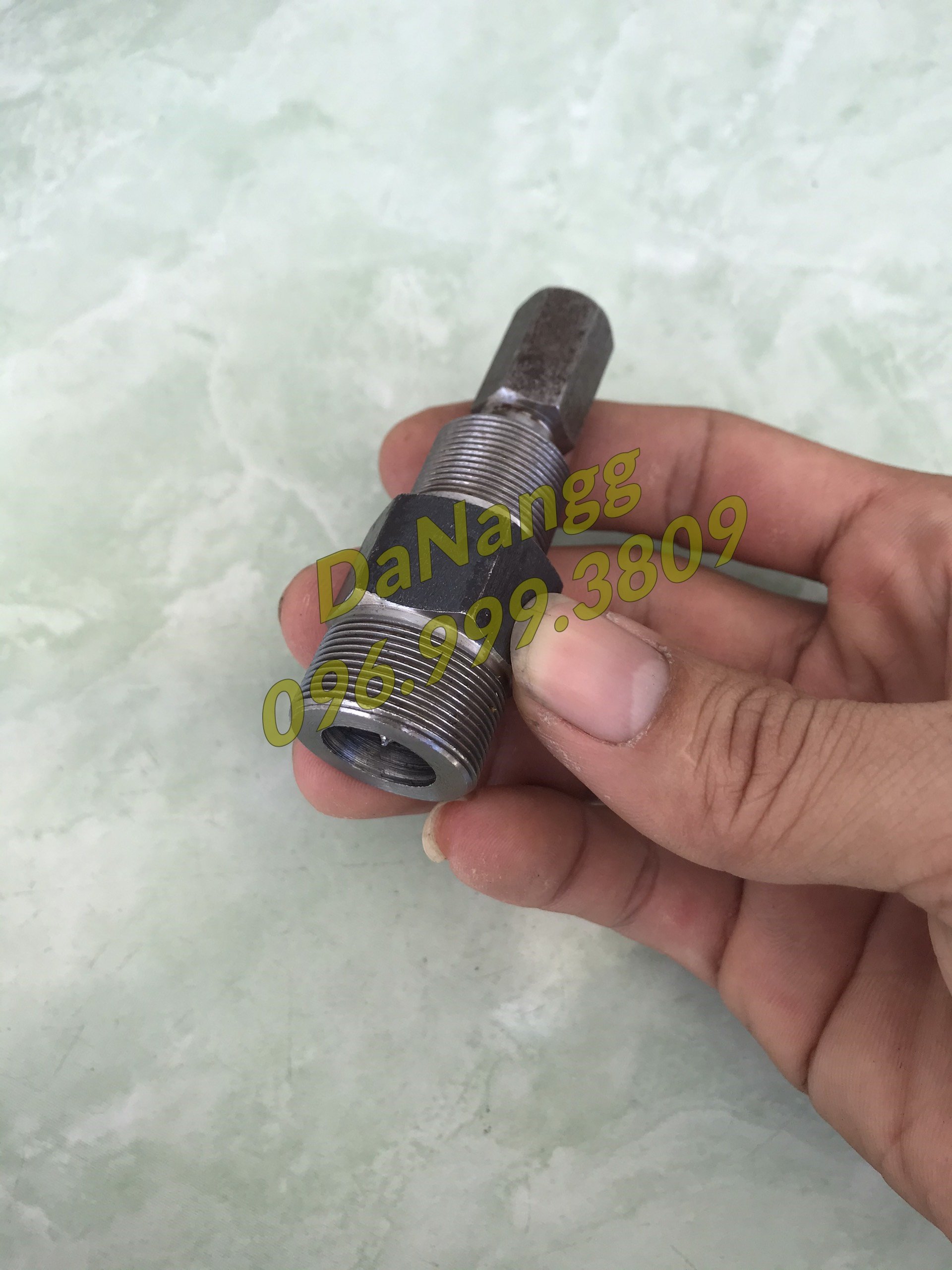 Cảo vo lăng 2 đầu ren ngoài