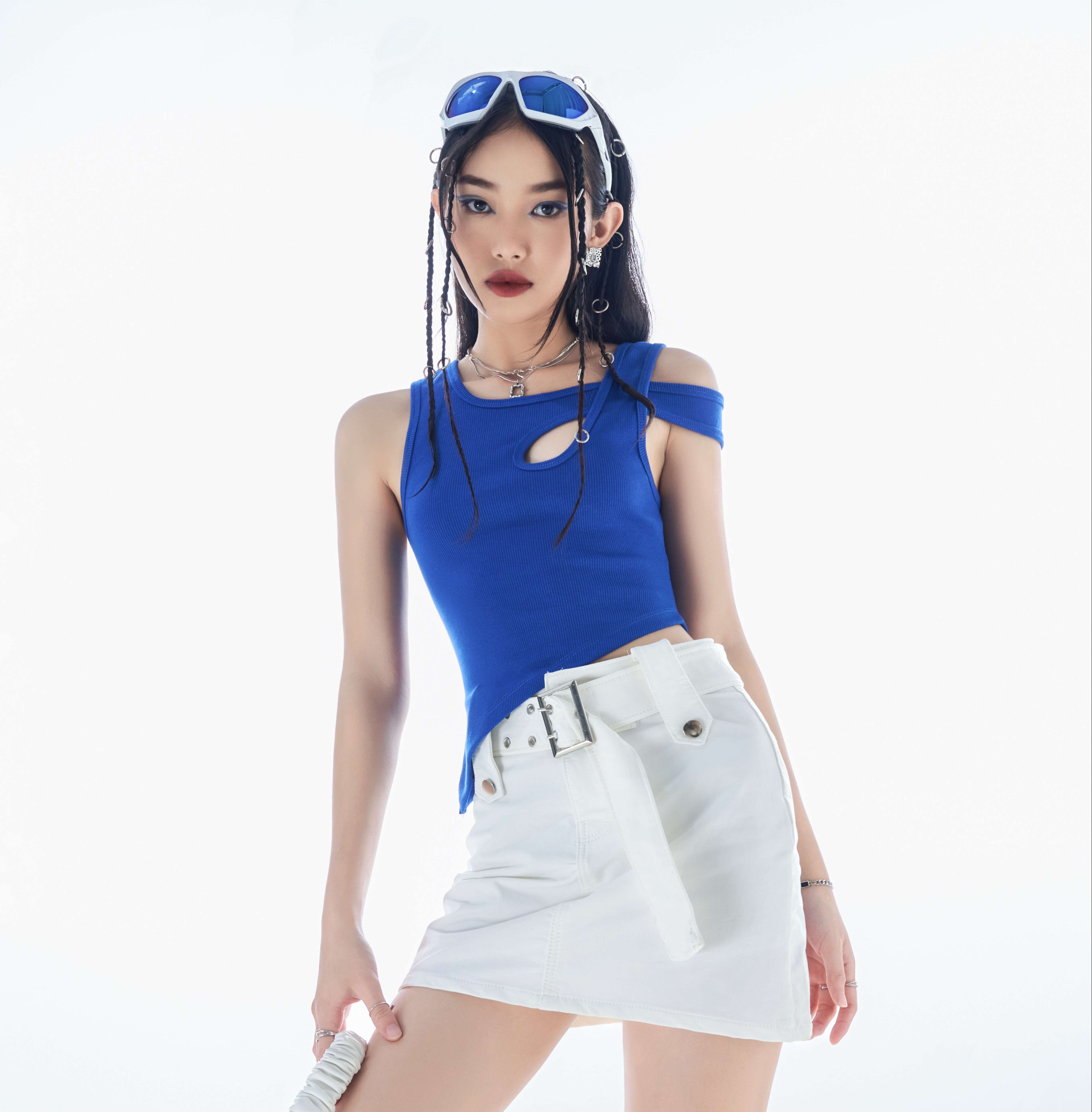 Áo croptop kiểu nữ Vicolas trễ vai chất thun gân - VICO2 HOVER CROPTOP