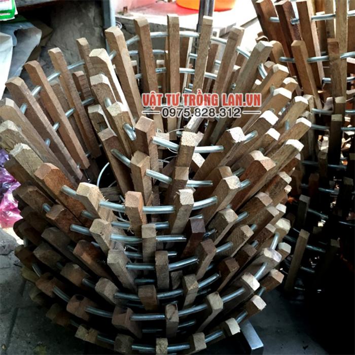 Chậu gỗ trồng Lan thanh vuông phi 20cm