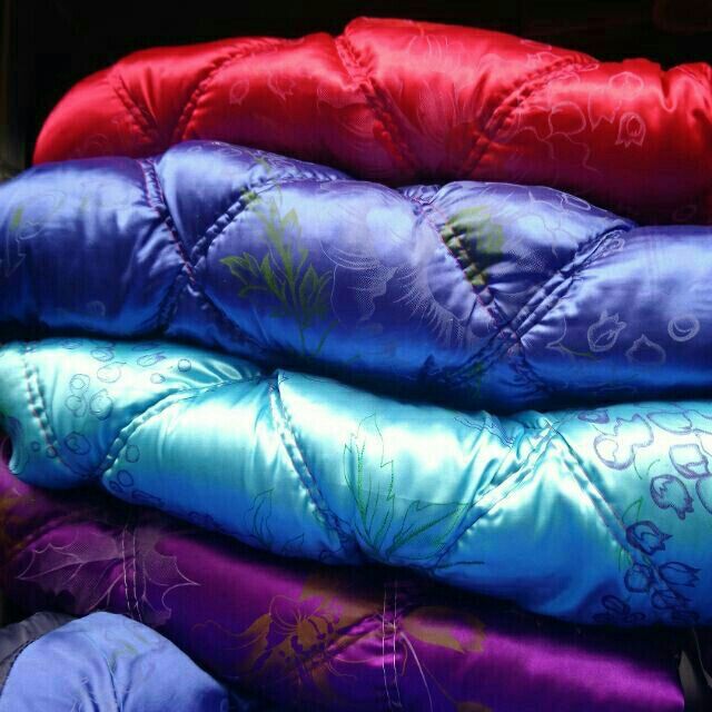 Chăn bông đà lạt 1m5 x 1m9