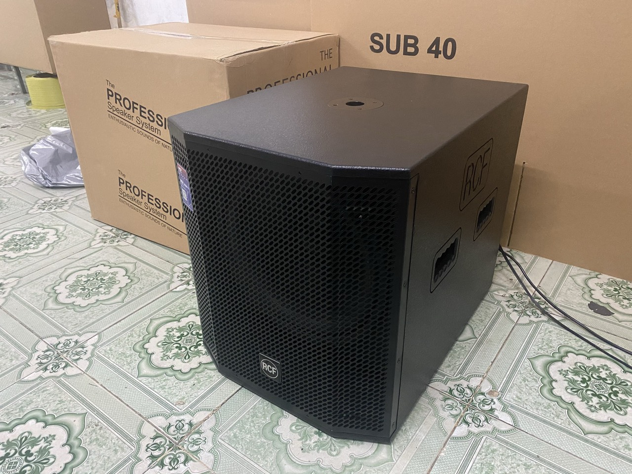 SUB ĐIỆN 40 RCF - SUB ĐIỆN BASS 40