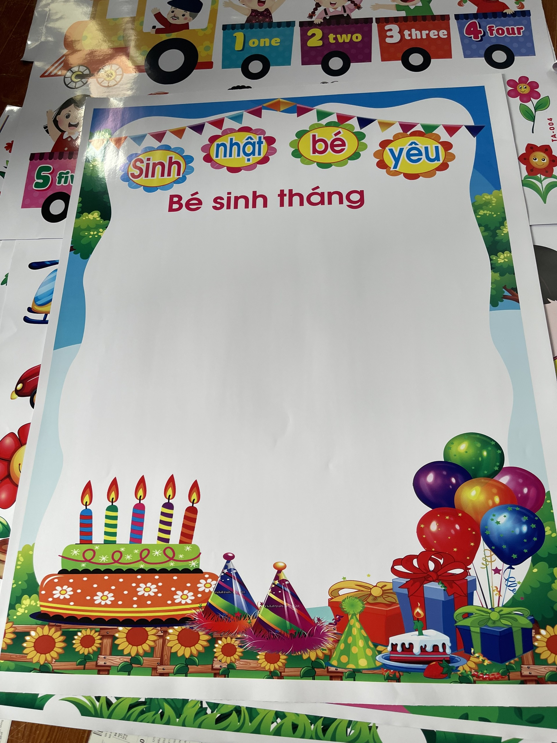 Decal mầm non - GÓC SINH NHẬT khổ lớn