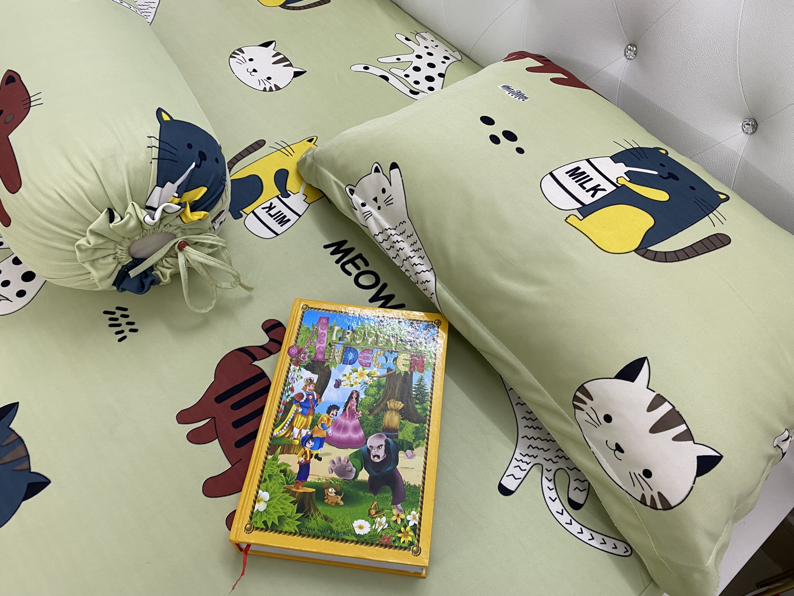[HCM] drap gối , Bộ Drap gối Thun Lụa cao cấp {4 món } đặc biệt < áo ôm may dây kéo.#gagoi. giao chuẩn mẫu.