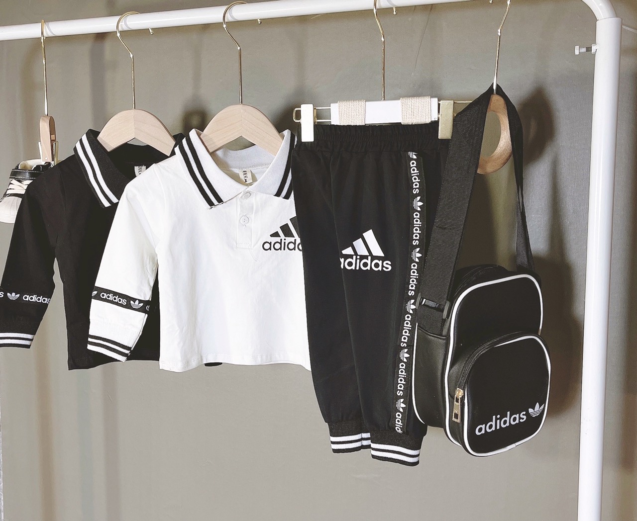 Set bộ đồ cho bé gái, mã thể thao adidas