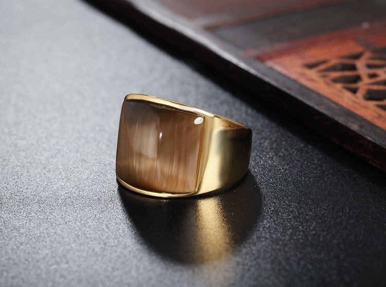 Nhẫn đá mắt hổ titan mạ vàng 24k