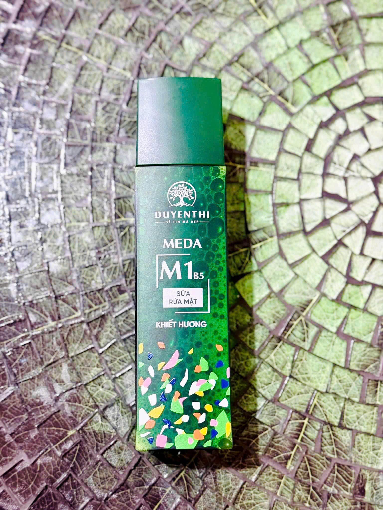 Sữa Rửa Mặt Duyên Thị Khiết Hương Bách Y Sâm 180ML