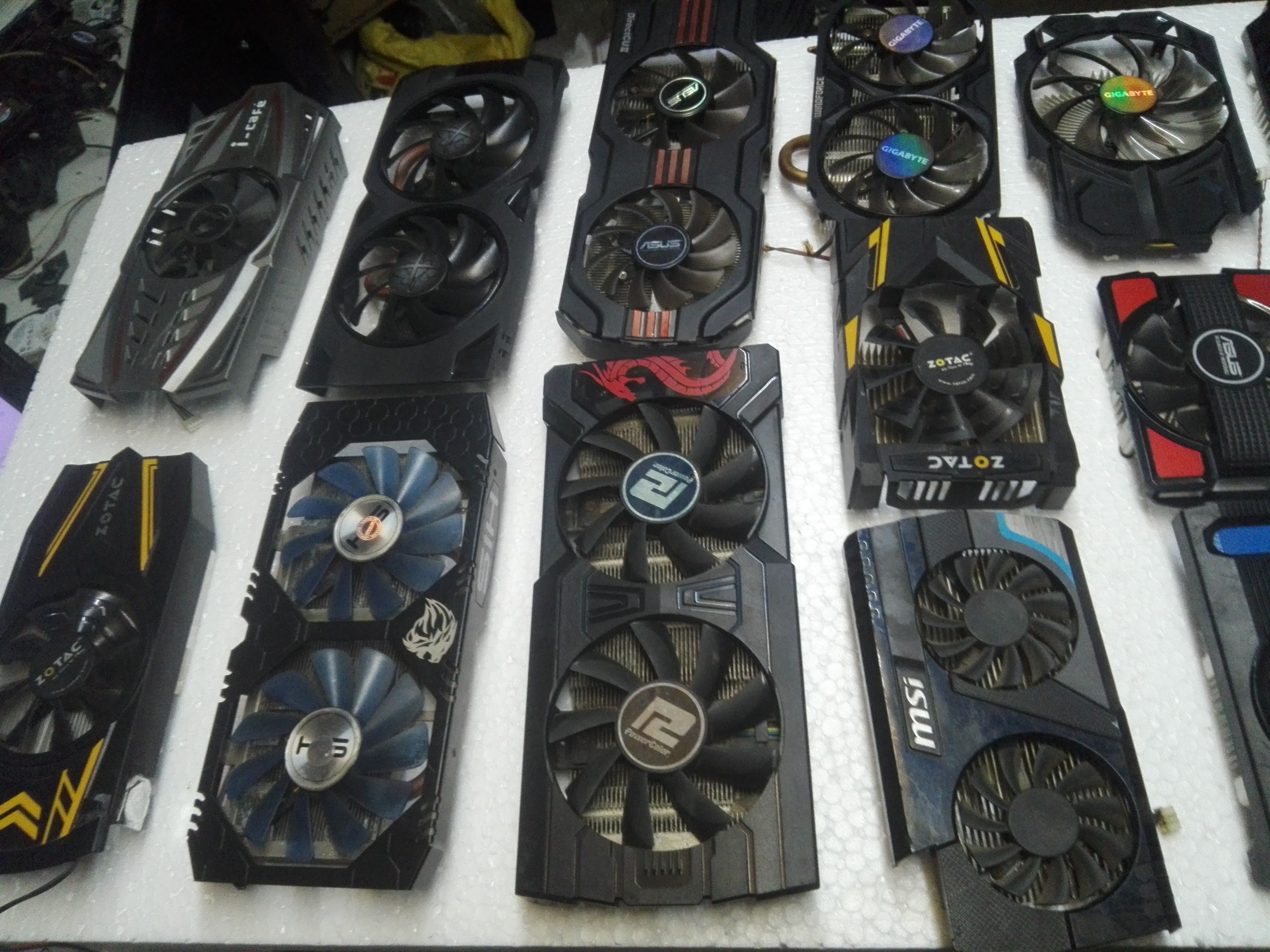Quạt Fan tản nhiệt Card VGA các loại Giga Asus MSI Nvidia AMD Ati