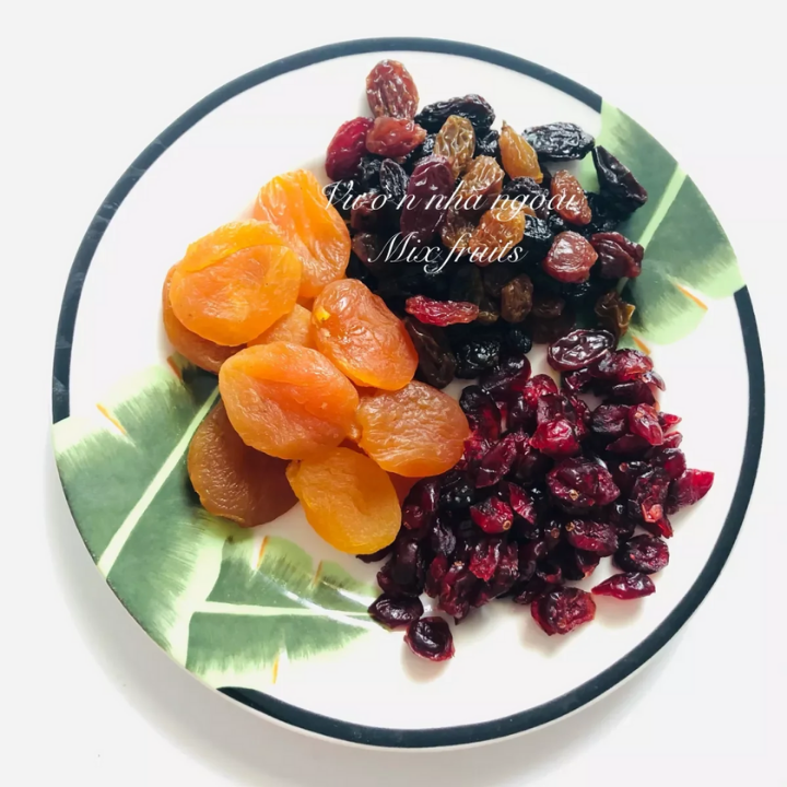 500gr Nho khô 3 màu (nho xanh, nho đen, nho đỏ)- 500g raisins (red, green black)