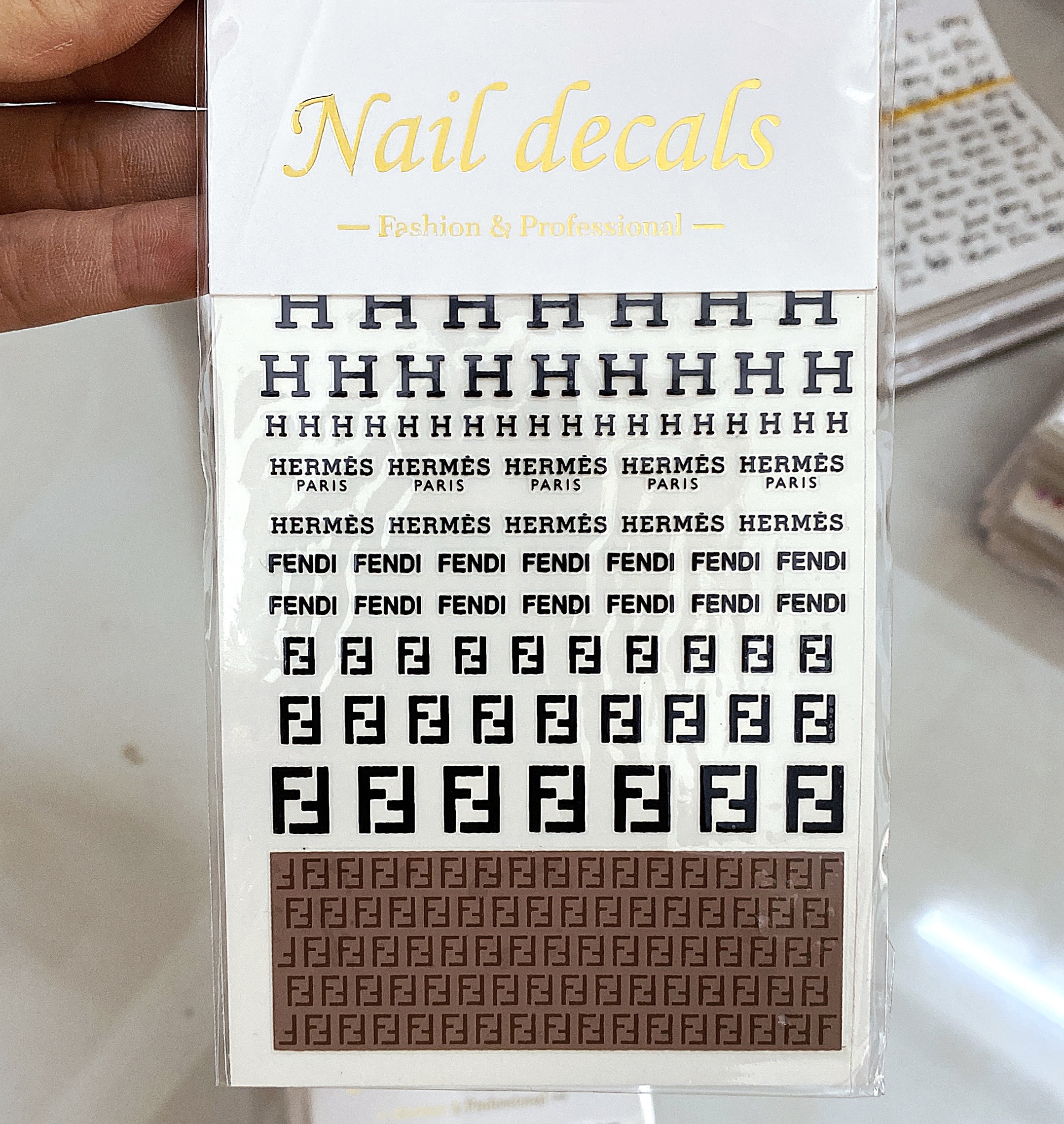 Sticker thương hiệu dán móng siêu Hot - Mini Nails