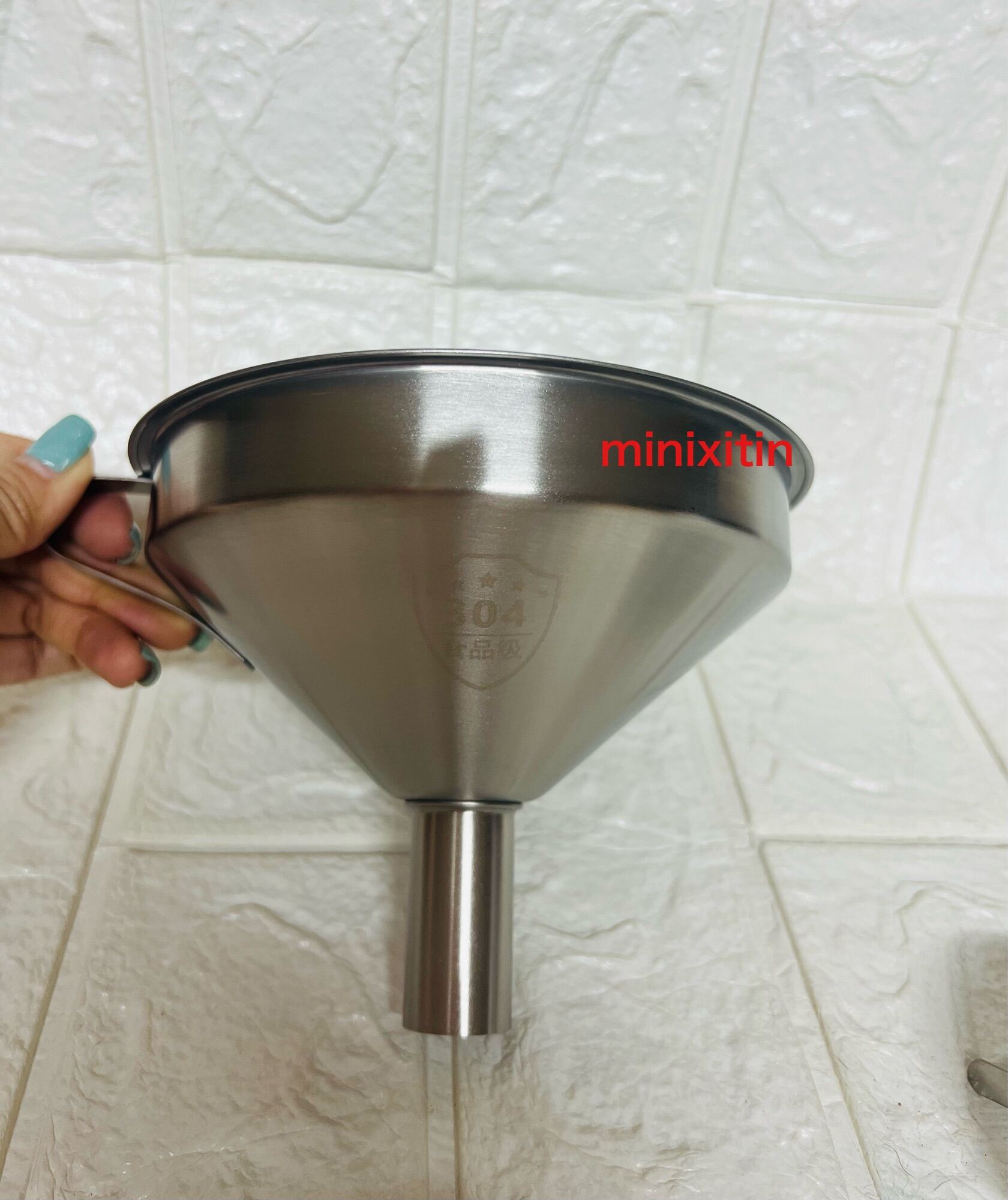 Phễu , quặn inox 304 có lưới lọc cao cấp