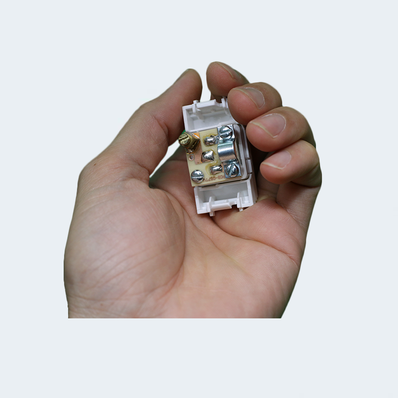 Ổ cắm đầu cáp TV
