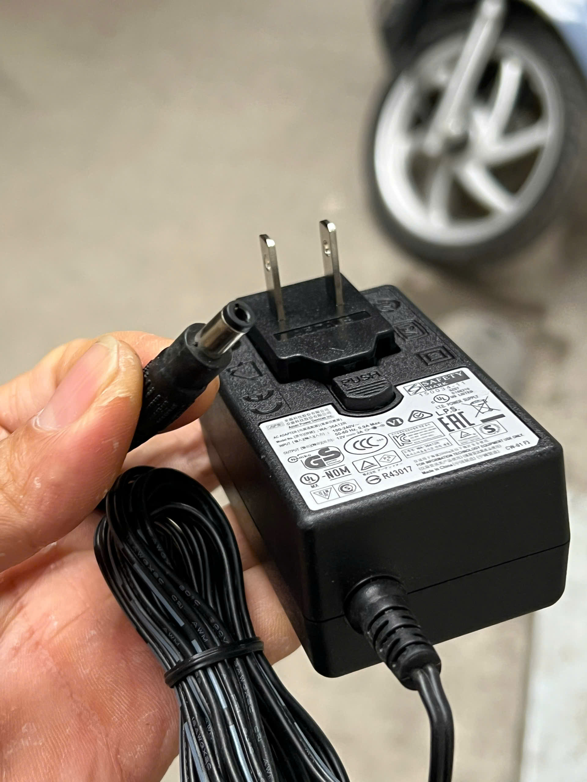 Adapter nguồn 12V 3A chính hãng tháo máy