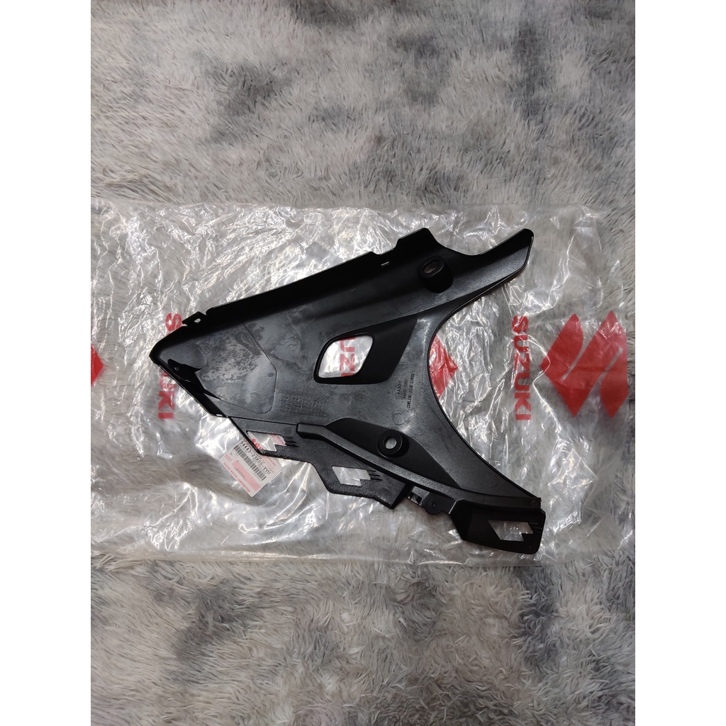 Mỏ Cày Bên Trái Đen Bóng GSX R150.