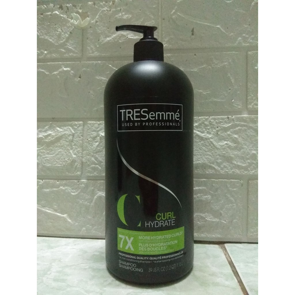Dầu Gội TRESemmé  Curl Hydration 1.15 L Mỹ Cho Tóc Xoăn & Tóc Uốn
