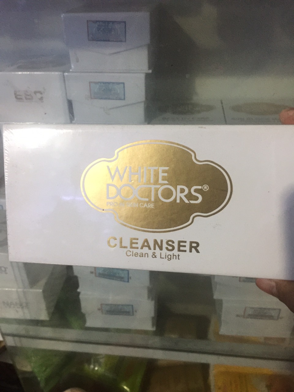 Sửa rửa mặt White Doctor