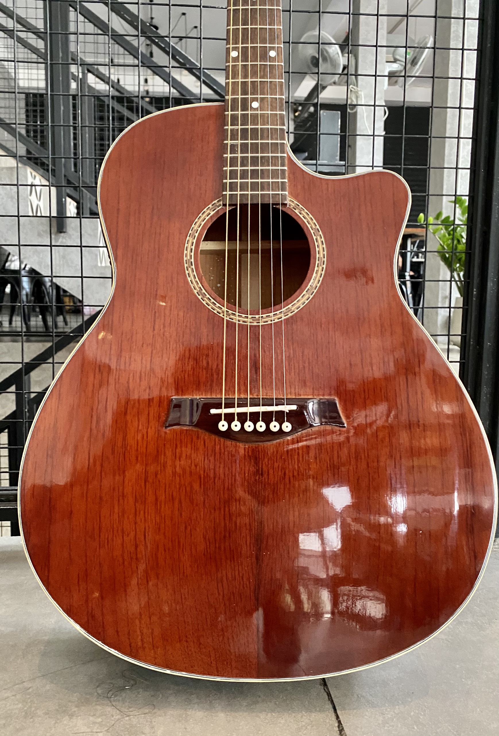 (Miễn Phí Ship) Đàn Guitar Acoustic Full Solid 100% có lắp EQ Met B12 chính hãng