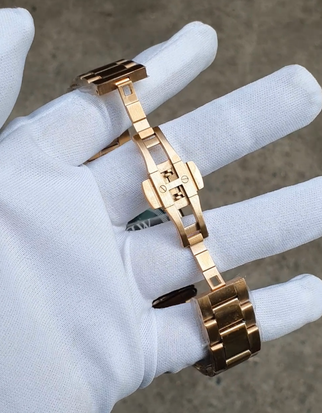 Đồng hồ DW ICONIC chính hãng