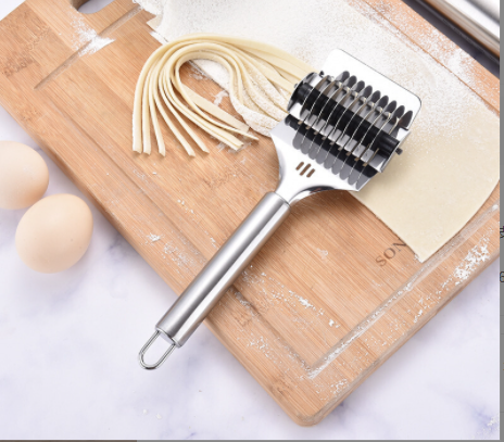 Dụng Cụ Cắt Bột Làm Sợi Mỳ Tiện Ích