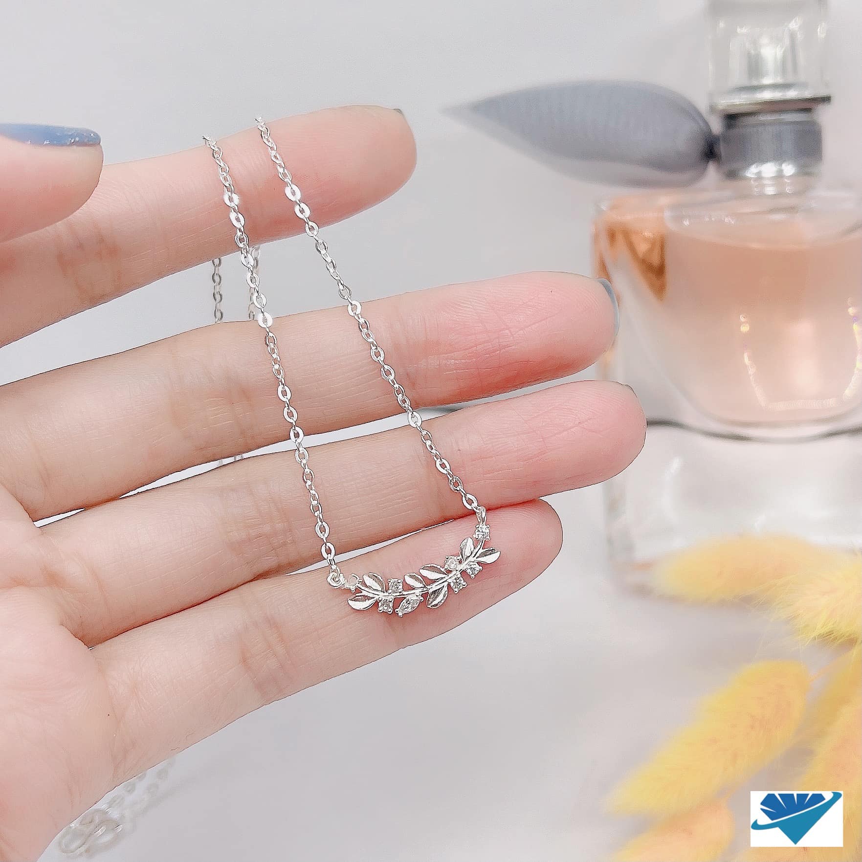 Dây chuyền nữ mặt lá chất liệu bạc s925 MS76a
