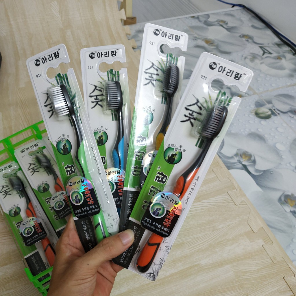 set 4 bàn chải đánh răng than tre Bosi Hàn Quốc