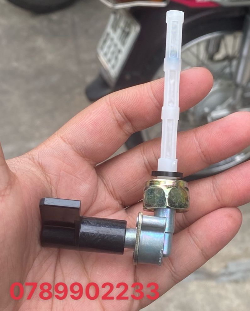 Khoá xăng xe chaly