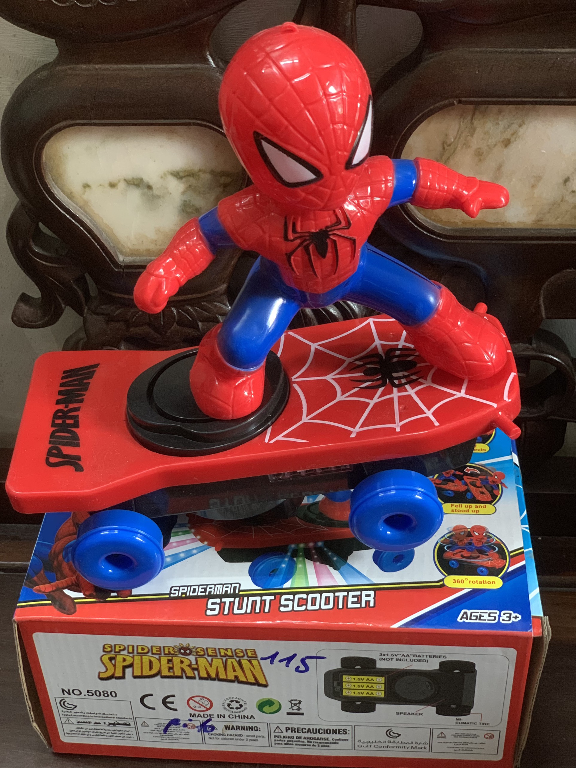 5080 đồ chơi siêu nhân người nhện spider man đi xe trượt ván scooter có nhạc và đèn