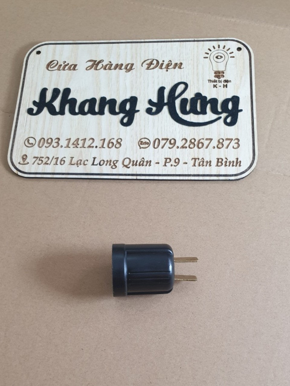 Đui đèn liền phích cắm LiOA đui xoáy E27 - DDCP