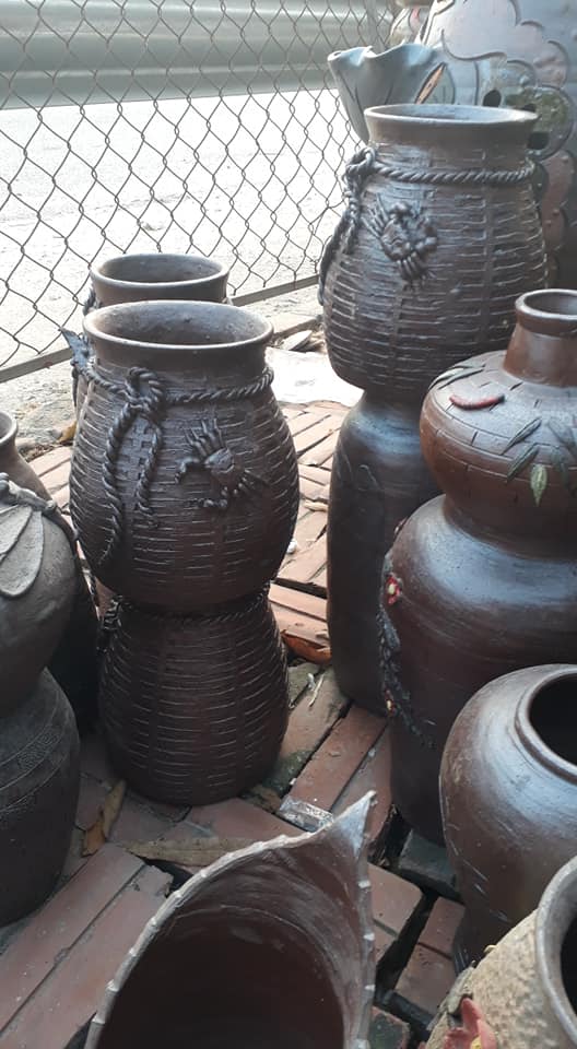 Bình hoa hình giỏ cua
