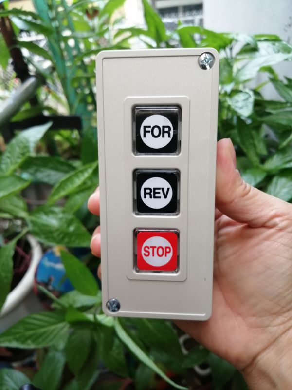 Công tắc hộp nút nhấn lên-xuống-dừng 3a-250 vac cpb-3 cntd